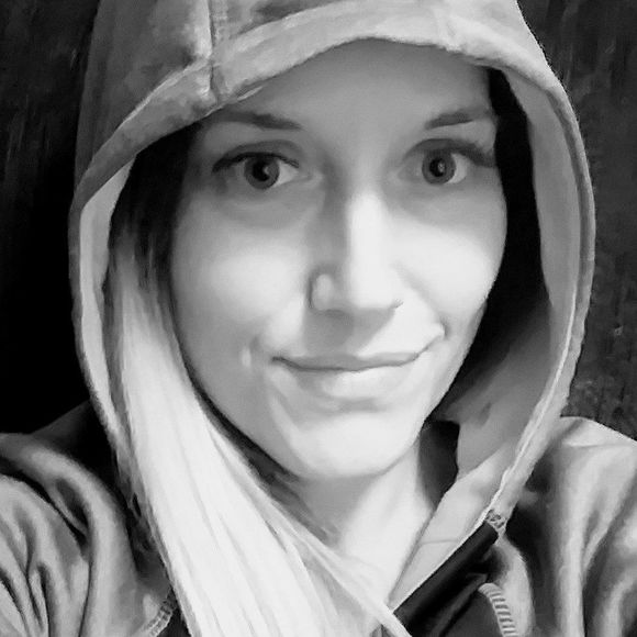 Meet your Posher, Priscilla - Picture 1 of 1